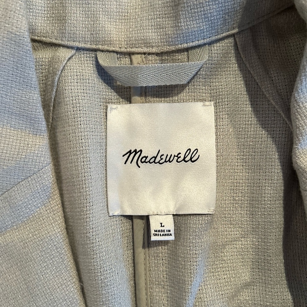 Chic Beige Blazer - image 3